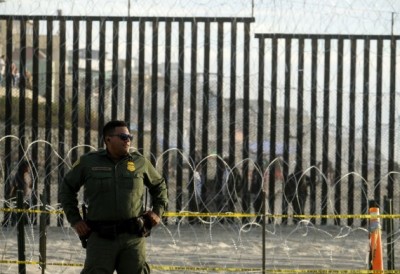 US expects 2mn migrants at southern border in 2021 US expects 2mn migrants at southern border in 2021