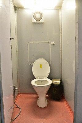 Flushing public toilets propels Covid virus 5 feet up in air Flushing public toilets propels Covid virus 5 feet up in air