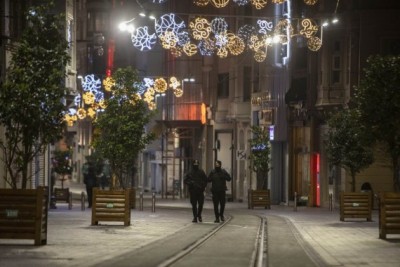 Turkey tightens curbs amid resurgence Turkey tightens curbs amid resurgence