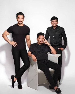 Ranveer Singh to star in Shankar's adaptation of 'Anniyan' Ranveer Singh to star in Shankar's adaptation of 'Anniyan'