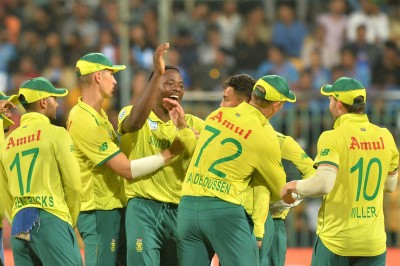 SA should eye 2023 WC spot, avoid clash with IPL: Paul Adams SA should eye 2023 WC spot, avoid clash with IPL: Paul Adams