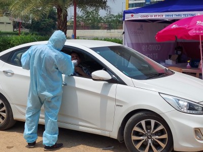 'Drive through' Covid testing facility opened in Hyderabad 'Drive through' Covid testing facility opened in Hyderabad