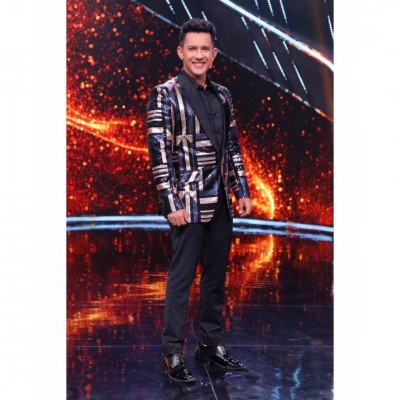 Aditya Narayan recovers from Covid, joins 'Indian Idol 12' shoot Aditya Narayan recovers from Covid, joins 'Indian Idol 12' shoot