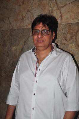HC restrains KRK from making derogatory comments against Vashu Bhagnani HC restrains KRK from making derogatory comments against Vashu Bhagnani