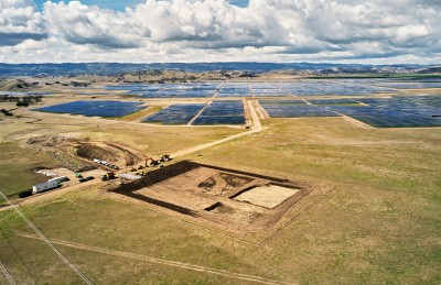 Apple to use Tesla 'megapack' batteries at its US solar farm Apple to use Tesla 'megapack' batteries at its US solar farm