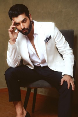 Sharad Malhotra opens up on his directorial debut Sharad Malhotra opens up on his directorial debut