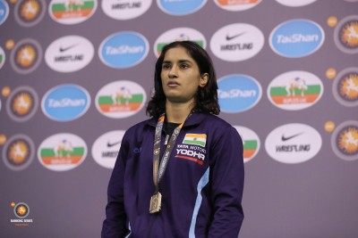 Vinesh, Anshu, Divya bag gold medals in Asian wrestling Vinesh, Anshu, Divya bag gold medals in Asian wrestling
