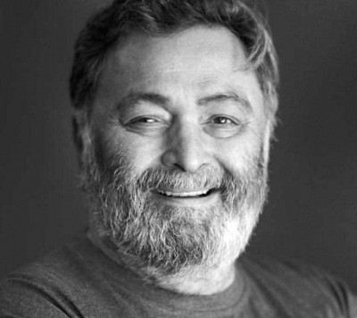 B-Town pays tribute to Rishi Kapoor on first death anniversary B-Town pays tribute to Rishi Kapoor on first death anniversary