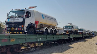 Oxygen Express delivered 150 tonnes of O2 in last 24 hrs Oxygen Express delivered 150 tonnes of O2 in last 24 hrs