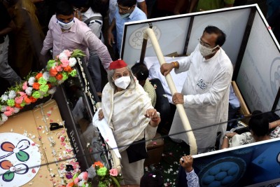 Jaya Bachchan starts campaigning for Trinamool Congress Jaya Bachchan starts campaigning for Trinamool Congress