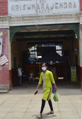 14-day lockdown kicks in Covid-hit Karnataka 14-day lockdown kicks in Covid-hit Karnataka