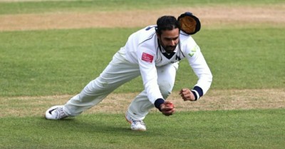 Vihari takes diving catch to mark County debut Vihari takes diving catch to mark County debut