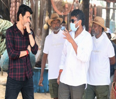 Leaked video from sets of 'Sarkaru Vaari Paata' worries Mahesh Babu fans Leaked video from sets of 'Sarkaru Vaari Paata' worries Mahesh Babu fans