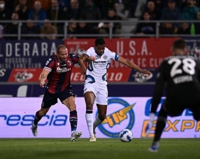 Goalkeeper Radu's howler dampens Inter's Serie A title hopes