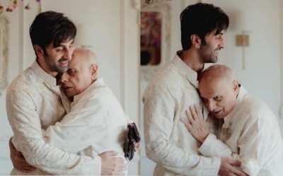Ranbir-Alia wedding: New pics show Mahesh Bhatt hugging Ranbir Kapoor Ranbir-Alia wedding: New pics show Mahesh Bhatt hugging Ranbir Kapoor