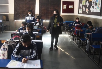 HC notice on plea against DTC's decision to discontinue service to pvt schools HC notice on plea against DTC's decision to discontinue service to pvt schools