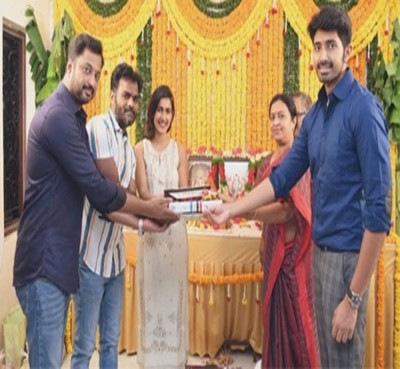 Niharika Konidela turns producer with 'Hello World' Niharika Konidela turns producer with 'Hello World'
