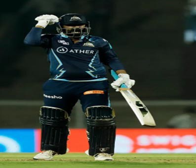 Social media goes crazy after Tewatia's match-winning consecutive sixes Social media goes crazy after Tewatia's match-winning consecutive sixes