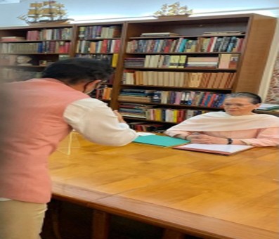 Sonia Gandhi takes digital membership as Cong enrols 2.6 cr members