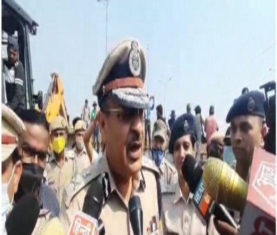 Demolition stopped, situation under control: Delhi Police Demolition stopped, situation under control: Delhi Police