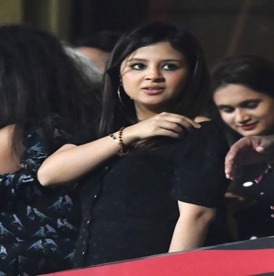 Sakshi Dhoni's tweet on Jharkhand power crisis goes viral Sakshi Dhoni's tweet on Jharkhand power crisis goes viral