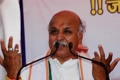 Praveen Togadia threatens agitation against unemployment Praveen Togadia threatens agitation against unemployment