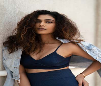 Akansha Singh: Fascinating to see Ajay Devgn direct and act at the same time Akansha Singh: Fascinating to see Ajay Devgn direct and act at the same time