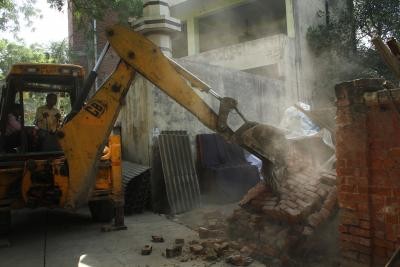 Bulldozers to raze encroachments in Delhi's Jahangirpuri Bulldozers to raze encroachments in Delhi's Jahangirpuri