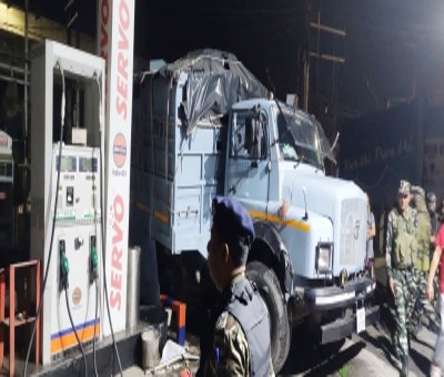 CRPF trooper killed, 12 injured in road accident in J&K's Srinagar