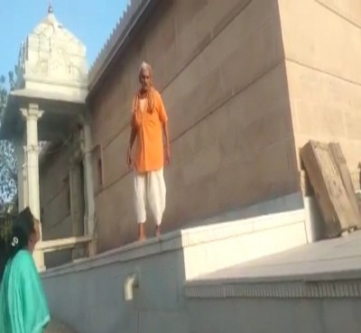 Dalit couple in Rajasthan denied entry into temple, priest booked Dalit couple in Rajasthan denied entry into temple, priest booked
