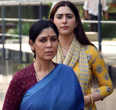 Sakshi Tanwar to make special appearance in 'Bade Acche Lagte Hain 2' Sakshi Tanwar to make special appearance in 'Bade Acche Lagte Hain 2'