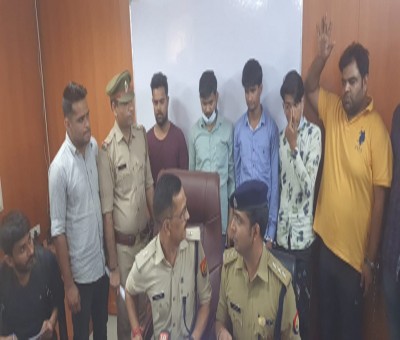 Major IPL betting racket busted in Noida, 6 held Major IPL betting racket busted in Noida, 6 held