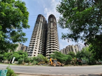 Supertech stares at insolvency amid heat of twin-tower demolition Supertech stares at insolvency amid heat of twin-tower demolition