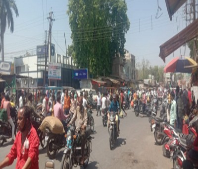 Teenage boy injured in Khargone violence regains consciousness: Doctor