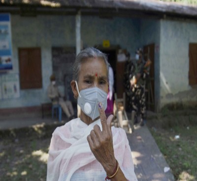 Guwahati civic polls underway, 30% votes cast till 1 p.m. Guwahati civic polls underway, 30% votes cast till 1 p.m.