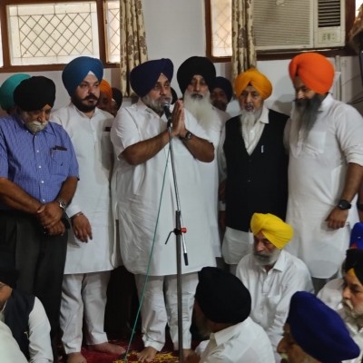 Sukhbir asks Kejriwal not to play politics on SYL canal Sukhbir asks Kejriwal not to play politics on SYL canal