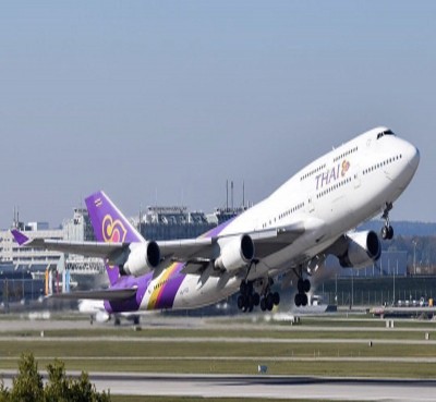 Tyre of Thai Airways plane bursts, 150 people escape unhurt Tyre of Thai Airways plane bursts, 150 people escape unhurt