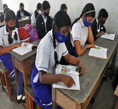 K'taka institute announces free education for Kashmiri Pandits K'taka institute announces free education for Kashmiri Pandits