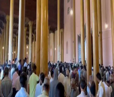 'Azadi' slogans in Kashmir mosque do not augur well 'Azadi' slogans in Kashmir mosque do not augur well