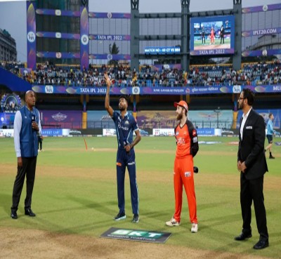 IPL 2022: Gujarat Titans win toss, opt to bowl against Sunrisers Hyderabad IPL 2022: Gujarat Titans win toss, opt to bowl against Sunrisers Hyderabad