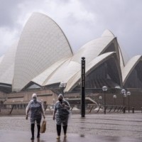 Number of people living in Aus who were born overseas falls after 20 yrs