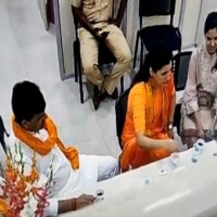 Without uttering a word, Mumbai Police nail MP Navneet Kaur-Rana