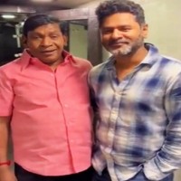 Video clip of Vadivelu singing 'Sing in the rain' wins hearts on Internet