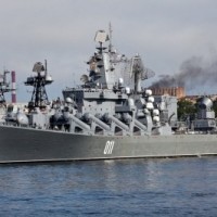 Indian naval officers mourn the loss of Moskva