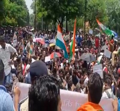 MPPSC aspirants take out protest march in Indore MPPSC aspirants take out protest march in Indore