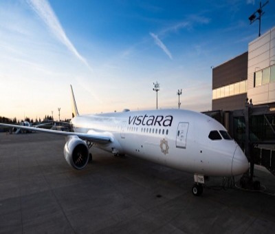 Mumbai-bound Vistara flight returns to Varanasi after bird hit Mumbai-bound Vistara flight returns to Varanasi after bird hit
