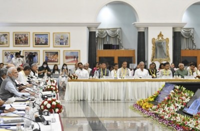PM Modi asks states to promote '3Ts' around the world PM Modi asks states to promote '3Ts' around the world