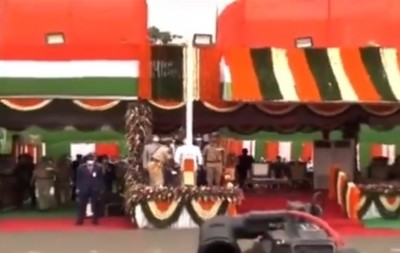 Andhra Pradesh CM hoists national flag in Vijayawada