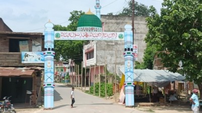 Raja Bhaiyya's father objects to 'Muharram gate' in UP's Kunda Raja Bhaiyya's father objects to 'Muharram gate' in UP's Kunda