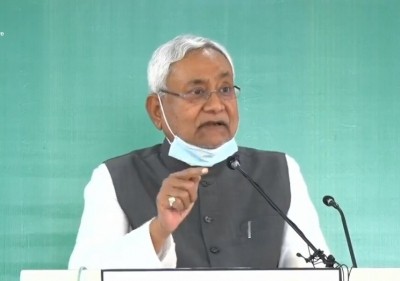 Nitish Kumar to meet Bihar Guv at 2 pm Nitish Kumar to meet Bihar Guv at 2 pm